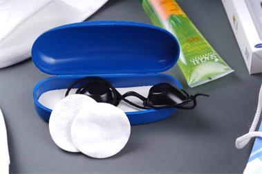 پک همراه مراجعه کننده لیزر